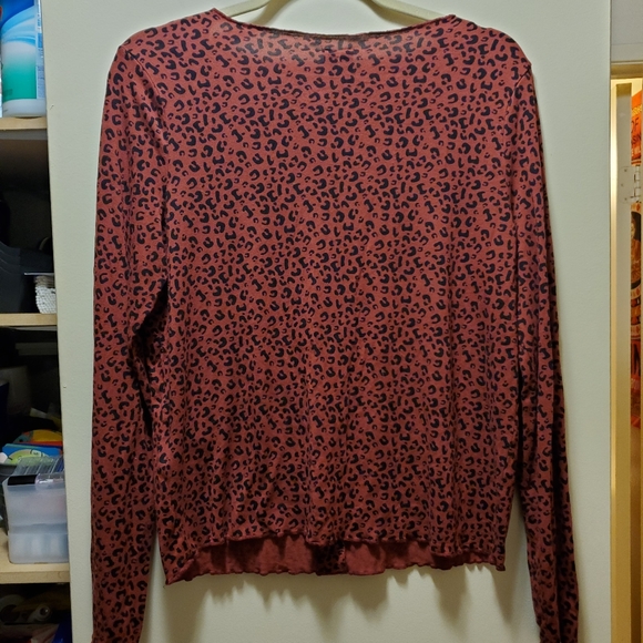 Asos leopard print buttondown - Picture 7 of 7